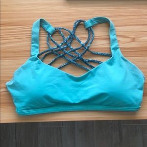 Lululemon free to be wild bra